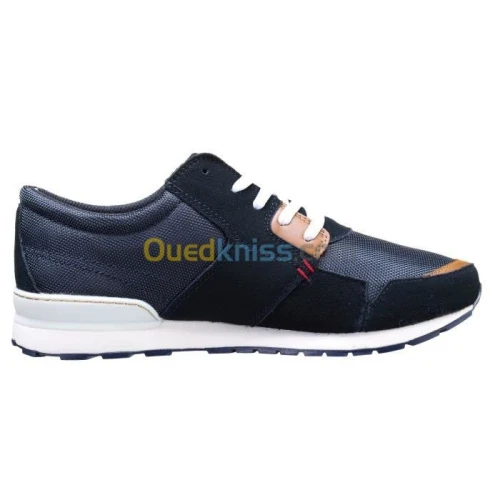 Basket levis  