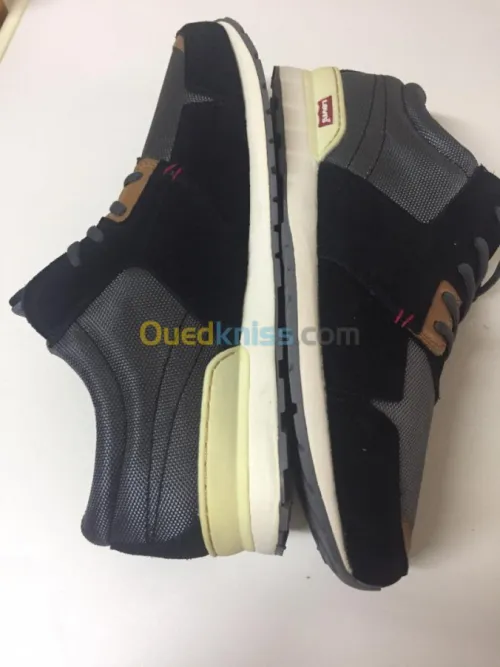 Basket levis  