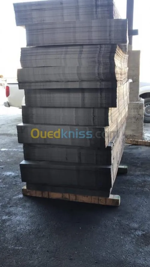 tôles noires et GALVANISEE