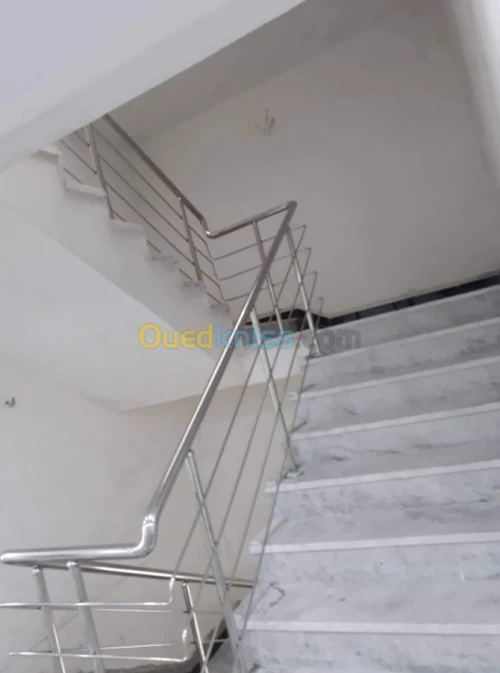 Rampe d'escalier garde de corps....