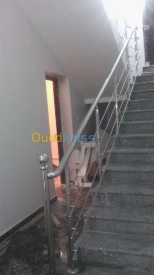 Rampe d'escalier garde de corps....