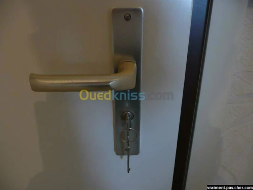 clé minute serrure plaque auto serrurier