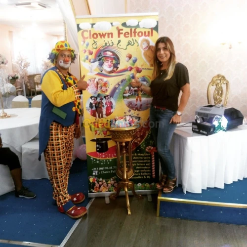 Clown Magicien Marionnettes Mascottes 