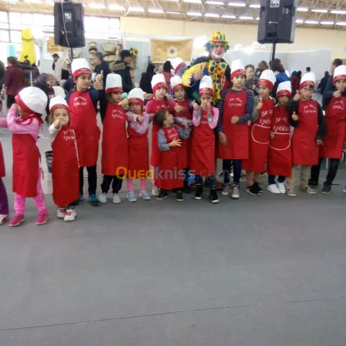 Clown Magicien Marionnettes Mascottes 