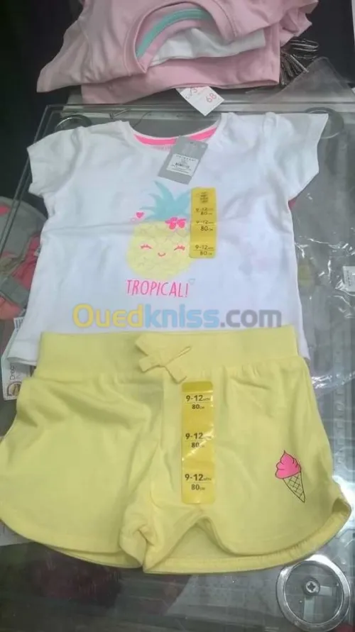 T-shirts et ensembles T-shirt & short 