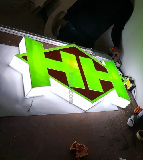 panneaux pub , enseigne lumineuse