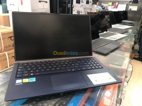 ASUS ZENBOOK i5 8ém 8GB 256SSD NVIDIA 