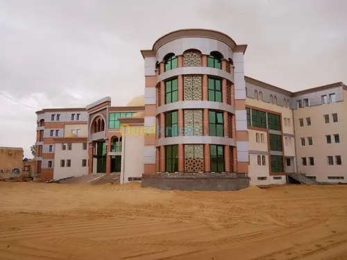 تغليف الواجهات والطباعة الرقمية 