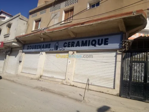 Façade publicitaire et décoration