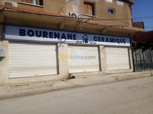 Façade publicitaire et décoration