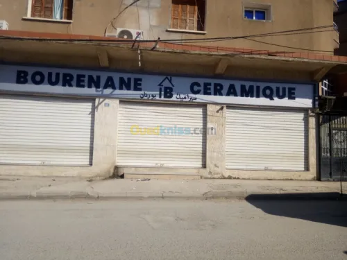 Façade publicitaire et décoration