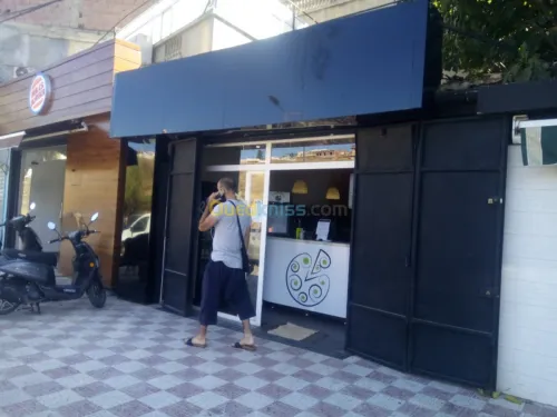 Façade publicitaire et décoration