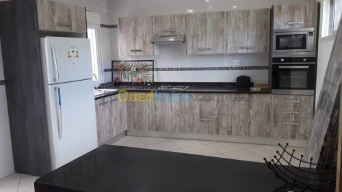Fabrication de chambres et cuisines ..
