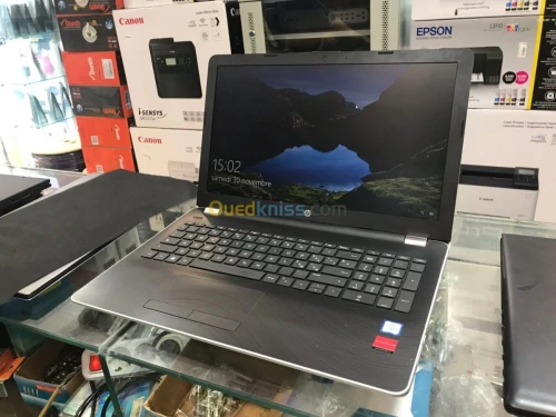 HP 15 i5 7200U 8GB 1TB RADEON R5 M330
