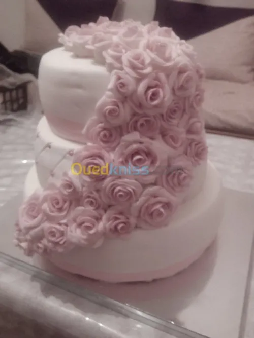 GATEAUX ET CAKES DISIGN