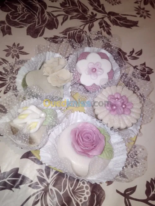 GATEAUX ET CAKES DISIGN