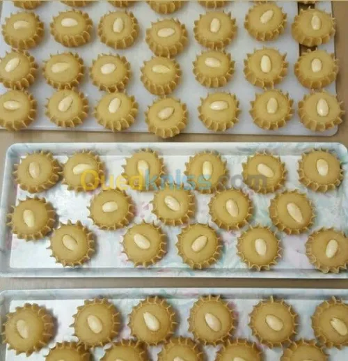guateaux et produi de beauté