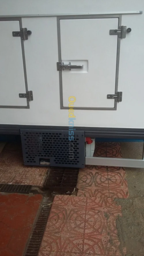 Fabrication de la carrosserie frigorif