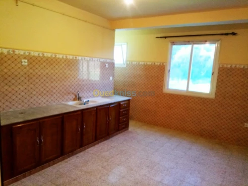 Location Appartement F3 Bejaia Sidi aich