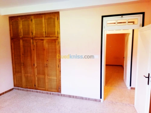 Location Appartement F3 Bejaia Sidi aich