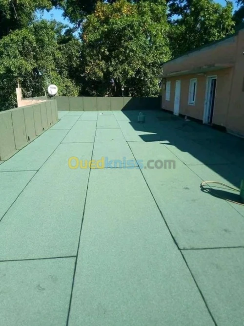 Étanchéité liquide et classique