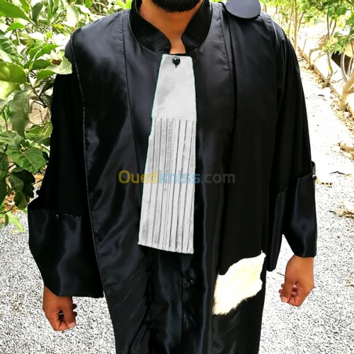 Robe D'avocat بدلة المحاماة