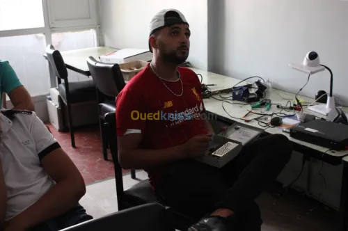 تركيب كامرات المراقبة واجهزة الانذار