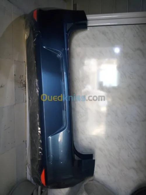 Parchoc arriére Golf 7 neuf d'origine 