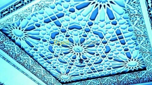 Décoration sûr plâtre simple et sculpt