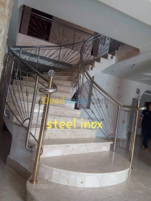 Rampe d'escalier, garde de corps....