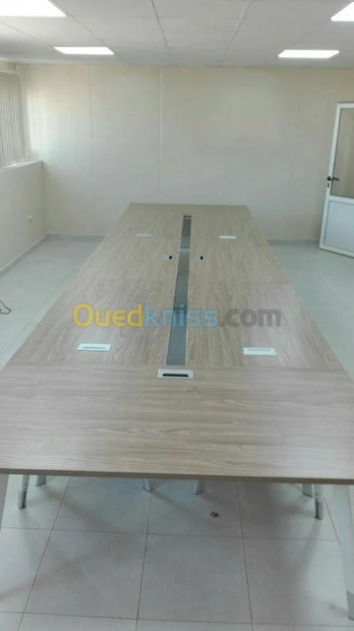 Table de réunion
