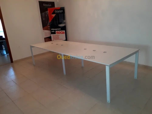 Table de réunion