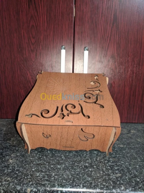 Boite à gâteaux en bois