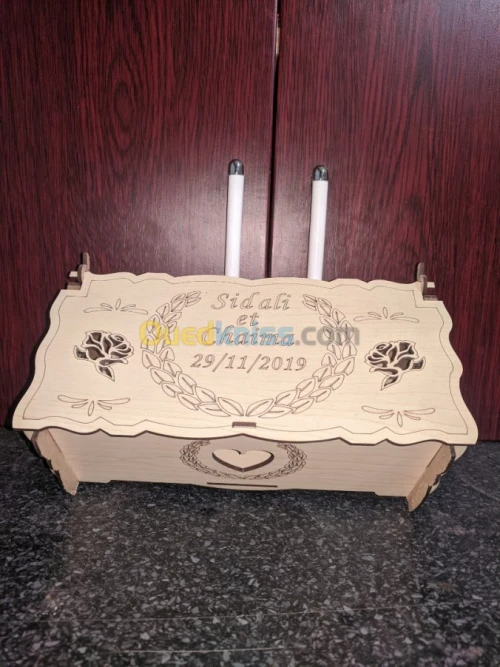 Boite à gâteaux en bois