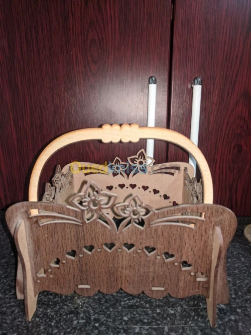 Boite à gâteaux en bois