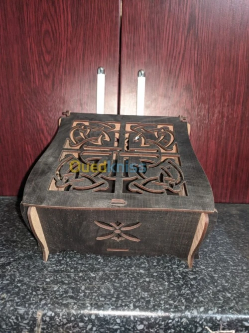 Boite à gâteaux en bois