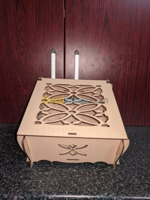 Boite à gâteaux en bois