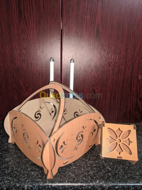 Boite à gâteaux en bois