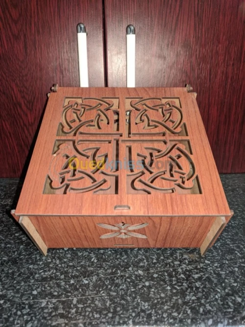 Boite à gâteaux en bois