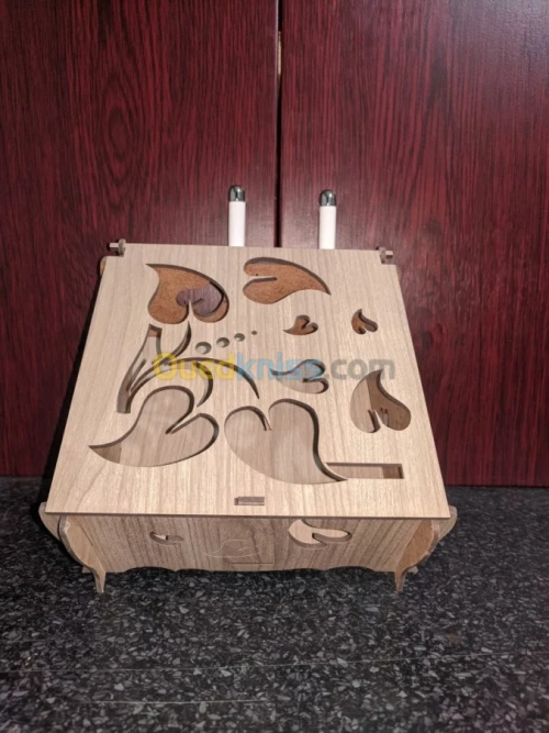 Boite à gâteaux en bois