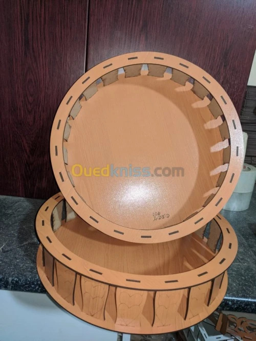 Boite à gâteaux en bois