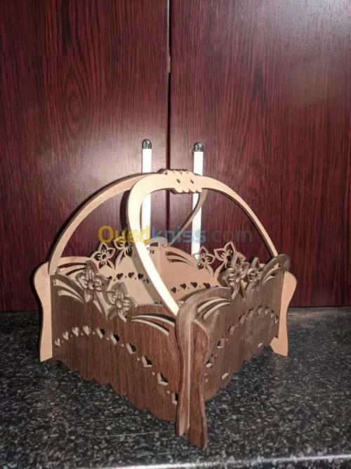 Boite à gâteaux en bois