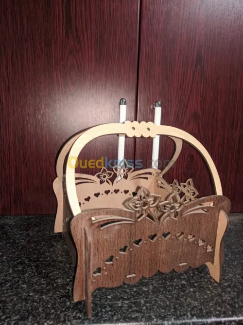 Boite à gâteaux en bois