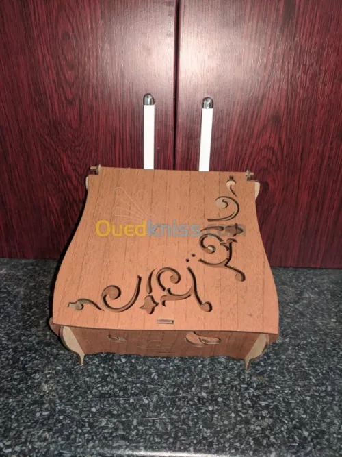 Boite à gâteaux en bois