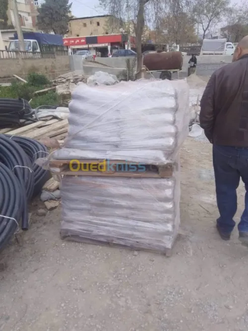 Durcisseur de surface | مصلب الإسمنت