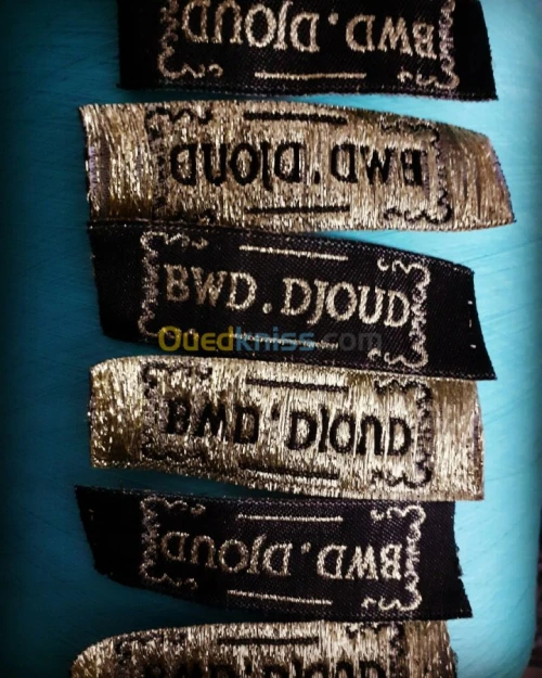  Confection etiquette ,rubans ecussons