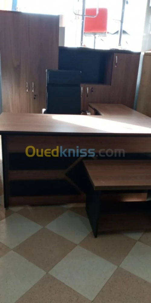 Bureaux chaises comptoir armoire store