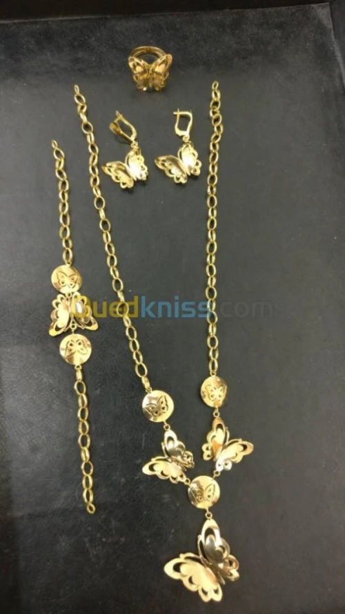 Parures on or 18 carats 