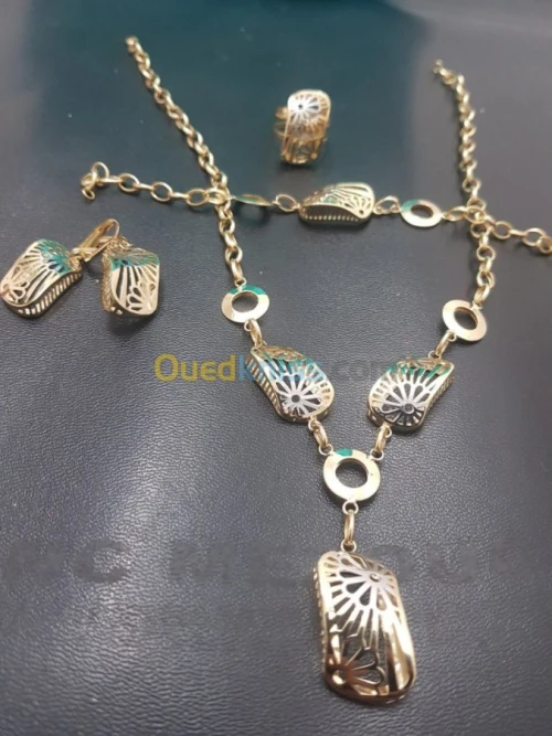 Parures on or 18 carats 