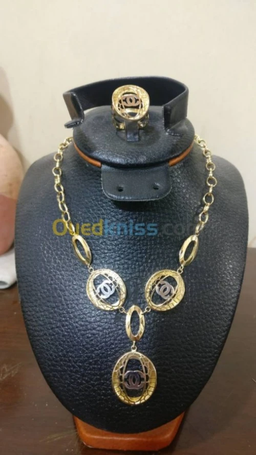 Parures on or 18 carats 